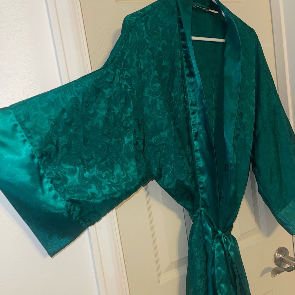 Victoria's Secret Teal Robe - Picture 3 of 8